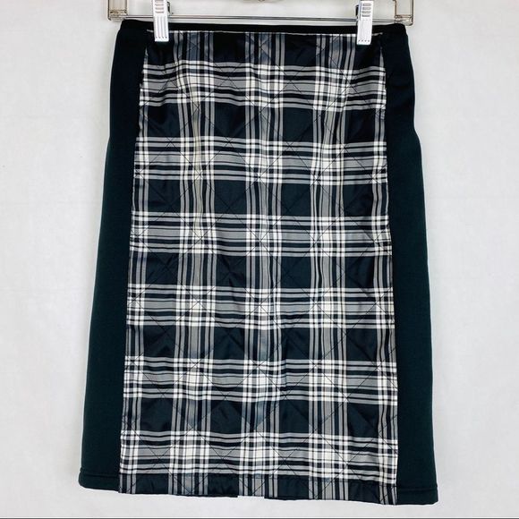 UNIQLO Quilted Black White Plaid Skirt